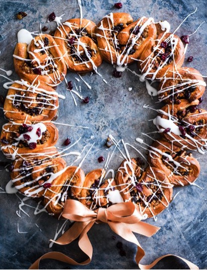 cinnamonrollwreath