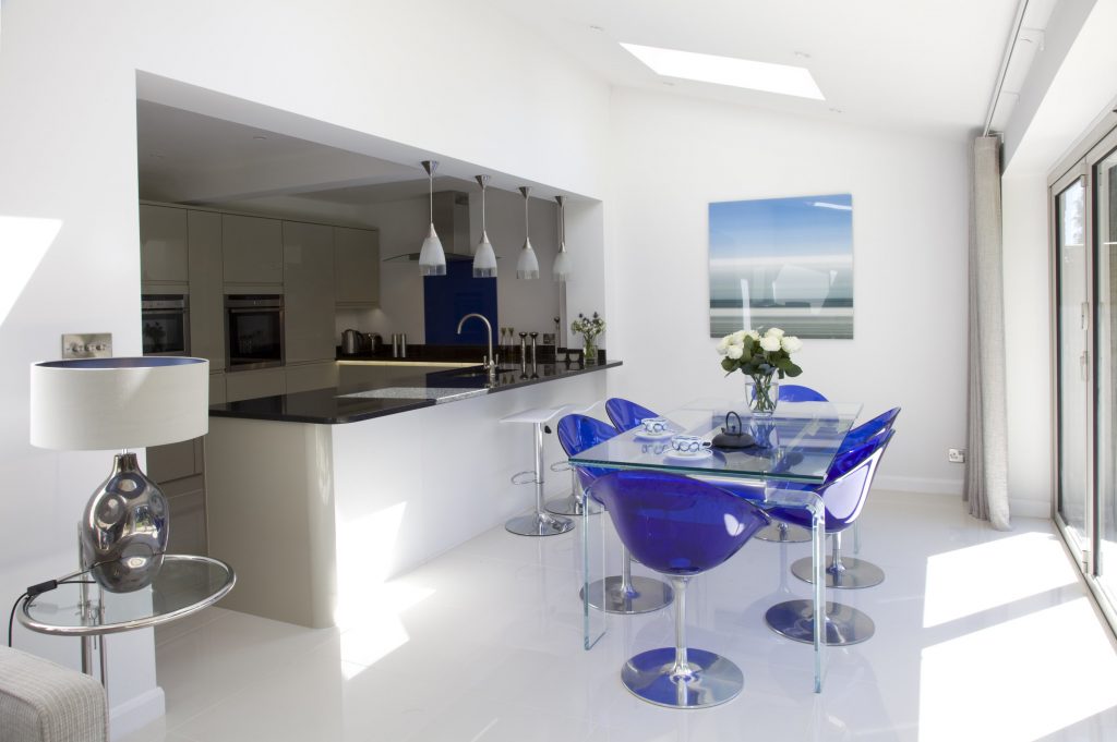 rsz_blue_modern_minimalist_kitchen_diner