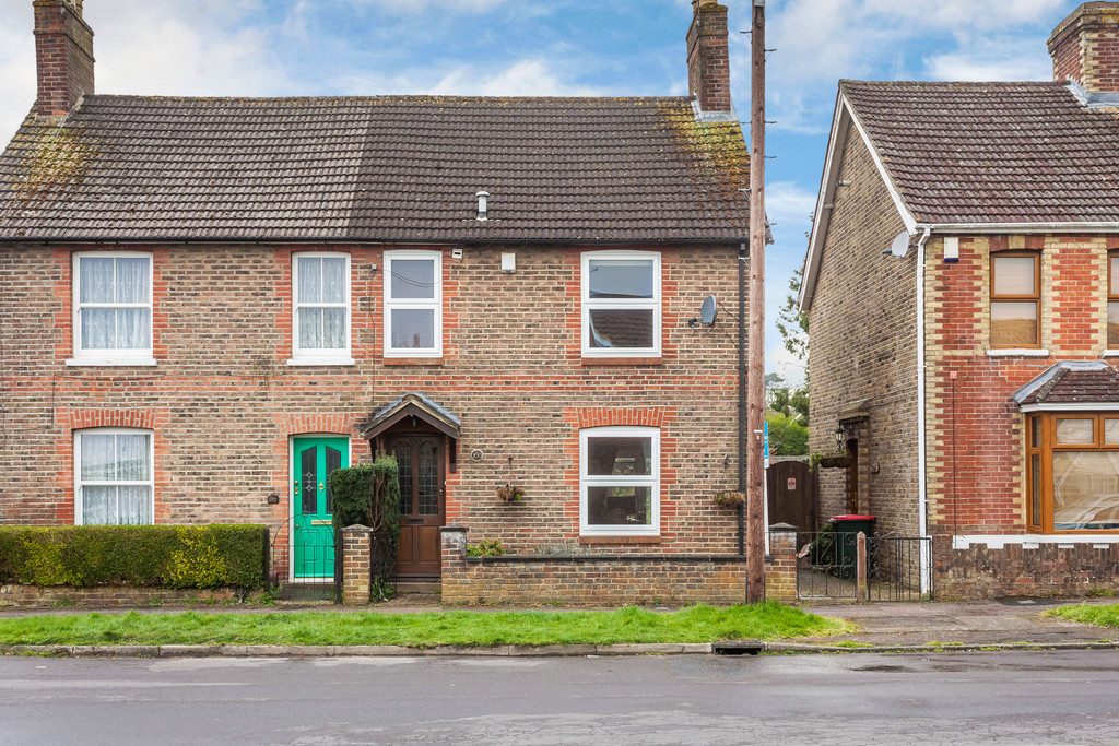 Albany Road, Crawley 11227 Move Revolution