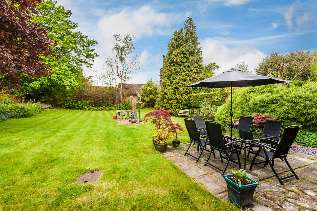 Rockshaw Road, Merstham 11862 Move Revolution