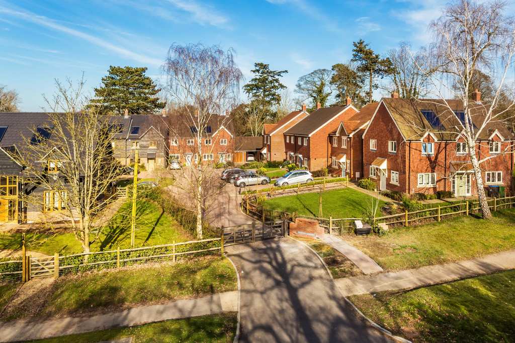 Tannery Gardens, Lingfield 11800 Move Revolution