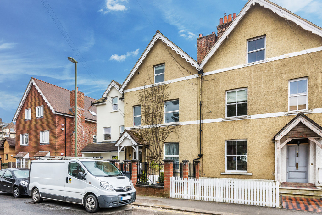 Holmesdale Road, Reigate 12877 Move Revolution