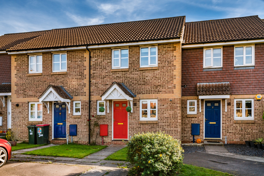 Bolton Road, Bolton Road, Crawley 13609 Move Revolution