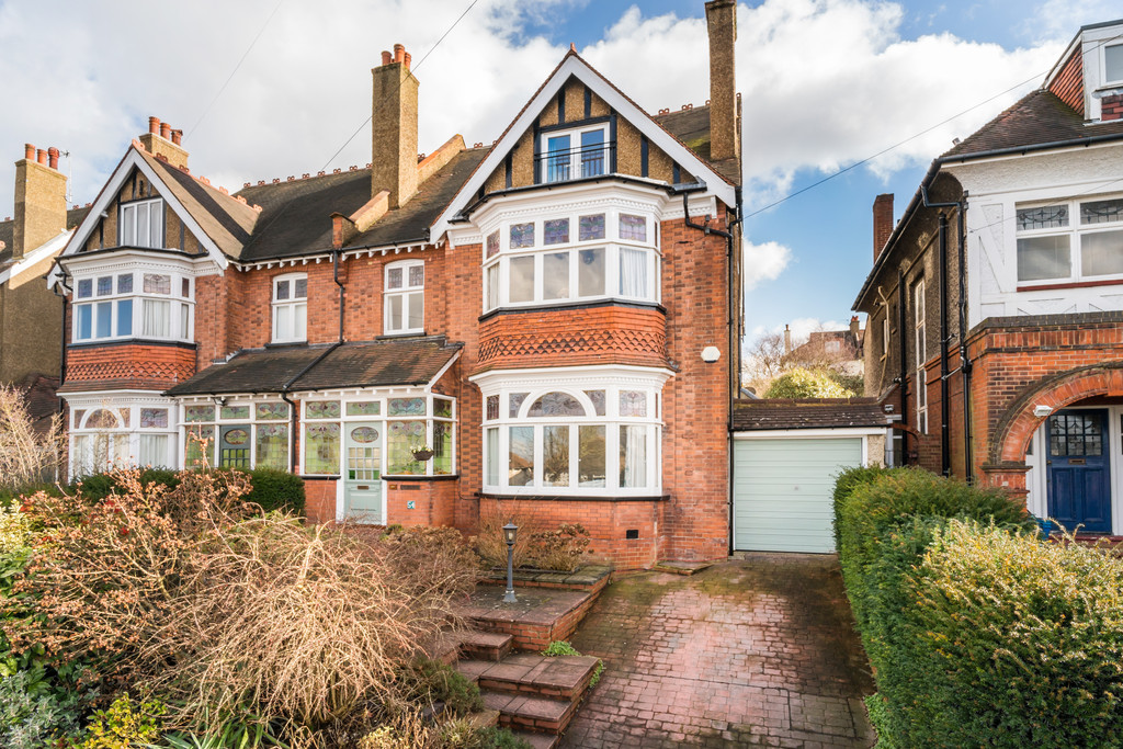 Heathhurst Road, Sanderstead 14008 Move Revolution