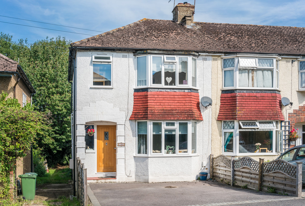 Prince Albert Square, Redhill 14627 Move Revolution