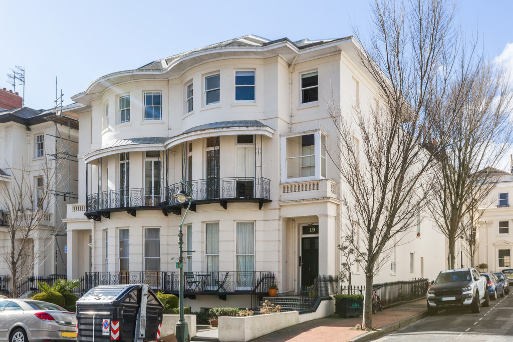 Lansdowne Place, Hove 15448 Move Revolution