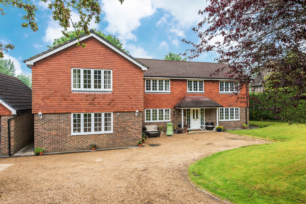 Dale Road, Forest Row 15906 Move Revolution