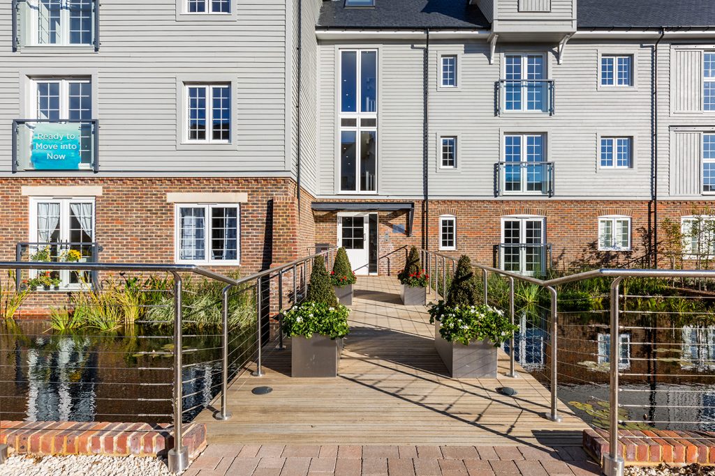 apartments to buy in Horsham Surrey