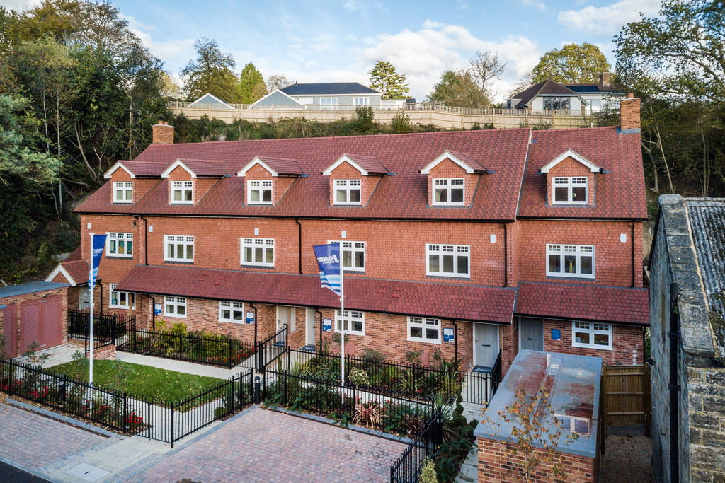 Love Lane, Mayfield 16403 Move Revolution