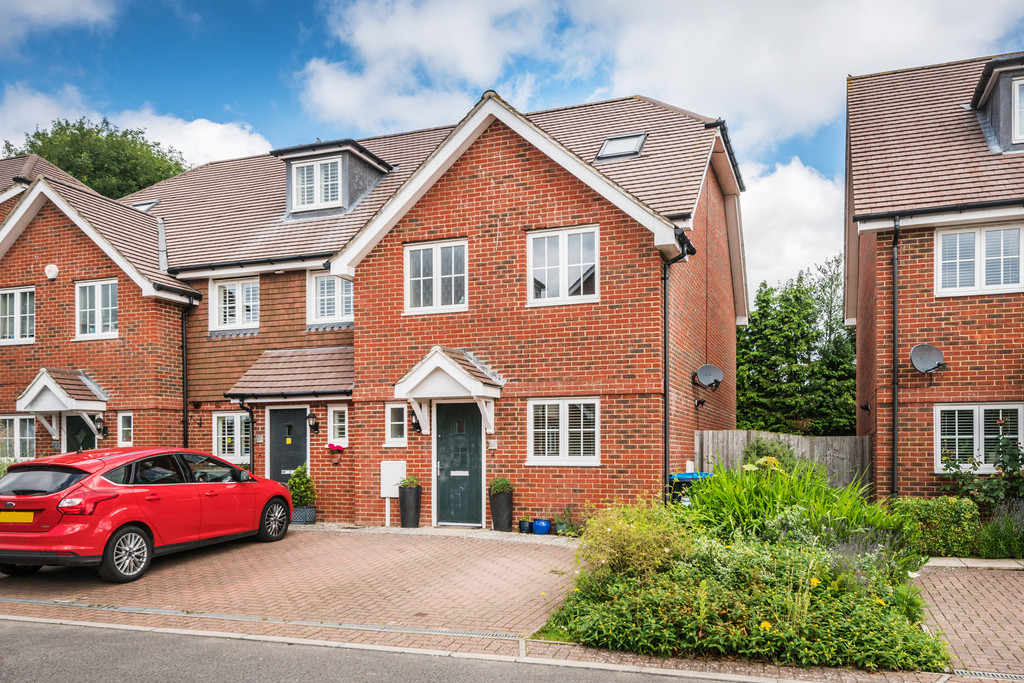 Little Stanford Close, Lingfield 11053 Move Revolution