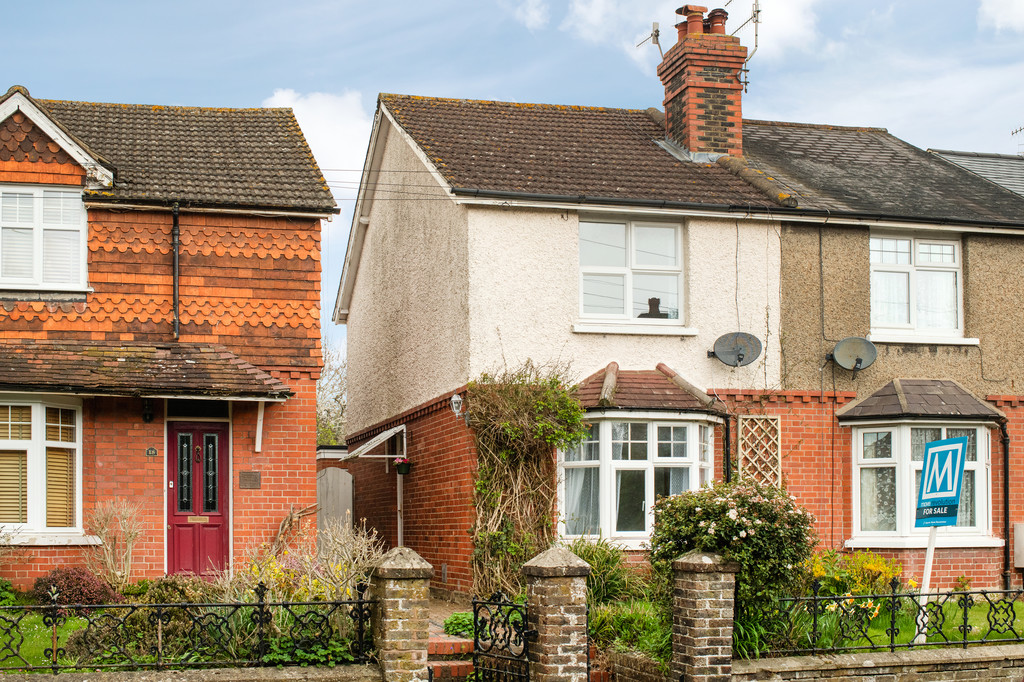 Vicarage Road, Lingfield 10276 Move Revolution