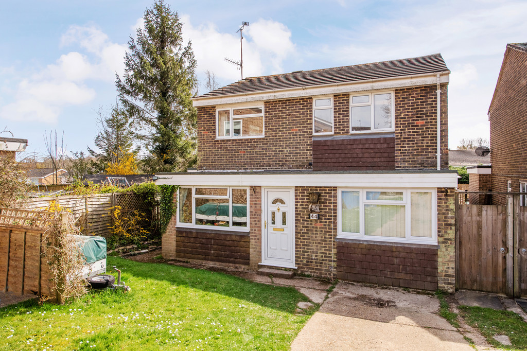 Burleigh Way, Crawley Down 16852 Move Revolution