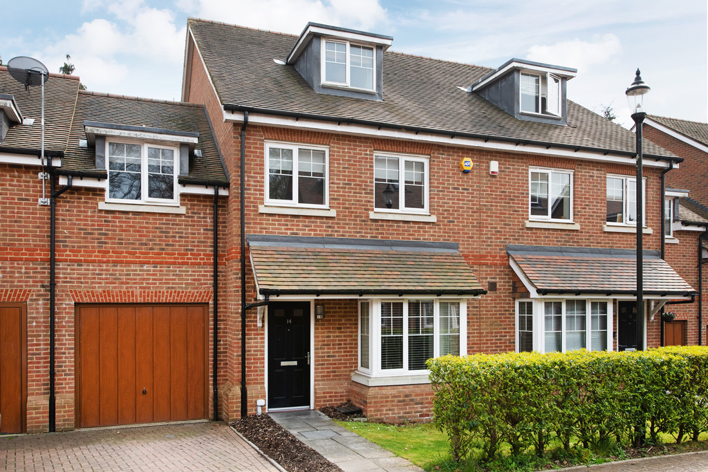 Beacon Rise, East Grinstead 16862 Move Revolution