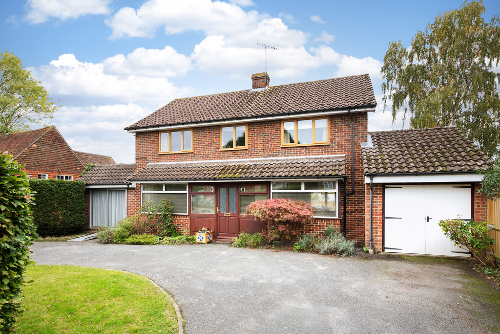 Saxbys Lane, Lingfield 18564 Move Revolution