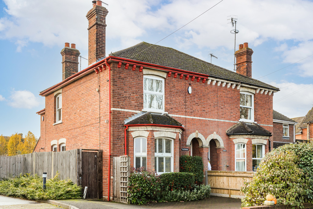 Oxted Road, Godstone 18588 Move Revolution