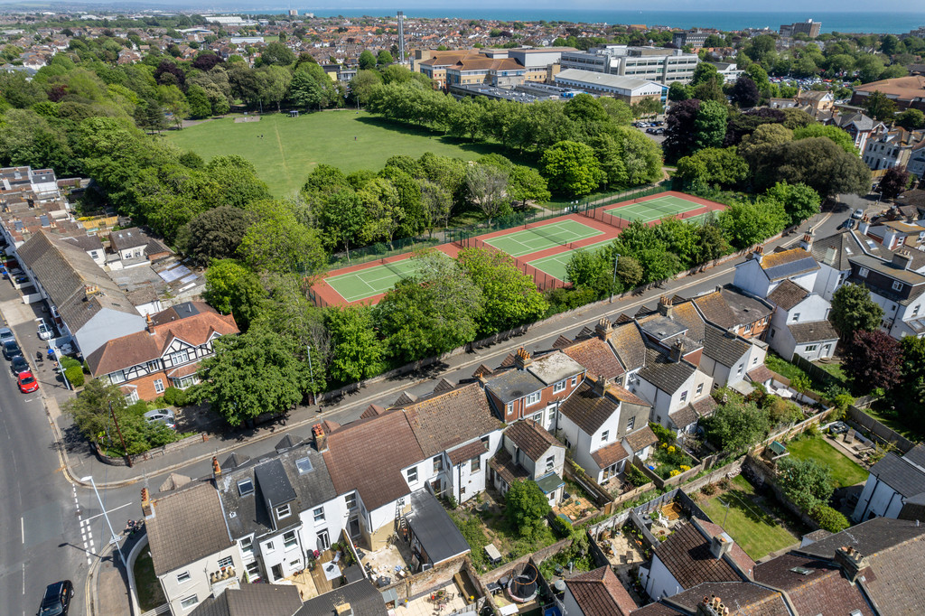 Park Road, Worthing 20872 Move Revolution