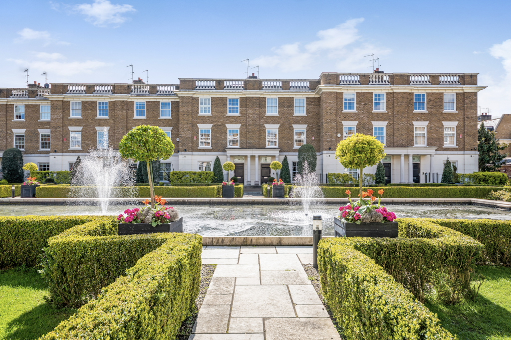 Luxury Life in Twickenham With Exclusively Move Revolution