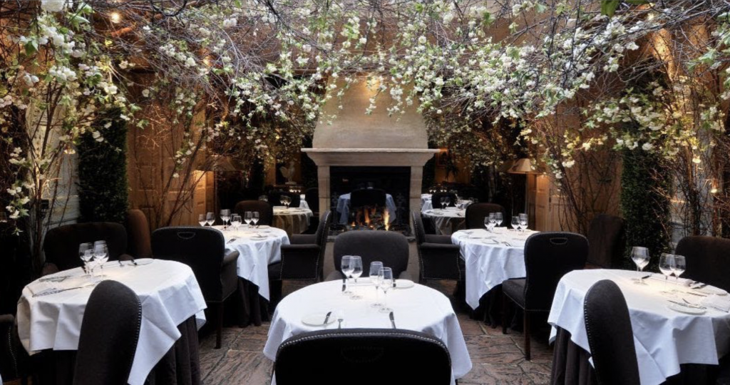 Luxury Valentines Restaurants – Recommended by Exclusively Move Revolution