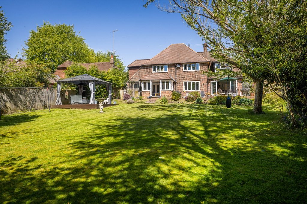 The Bank Holiday Effect: What Gardens, Balconies and Green Spaces Are Telling Us About the Property Market